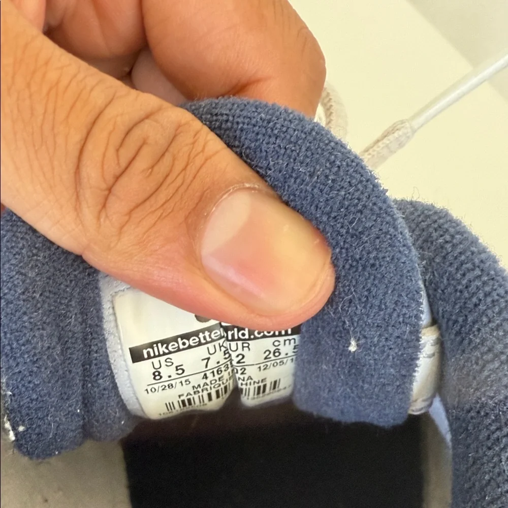 Nike Air Monarchs White and Navy Athletic Shoes - Picture 3 of 3